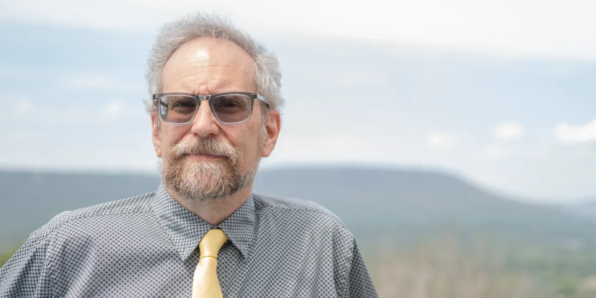 Diz With Lookout Mountain in the background